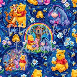 Könnte beinhalten: Ein Stoffmuster mit Winnie Puuh, Tigger, Ferkel und I-Aah vor einem dunkelblauen Hintergrund mit Gänseblümchen, Bienen, Bienenstöcken und einem Regenbogen über einem Baumhaus. Der Text Petal Pulse Designs ist deutlich zu sehen.