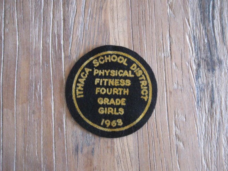 1963 Ithaca School District Physical Fitness Fourth Grade Girls Sweater Jacket Patch