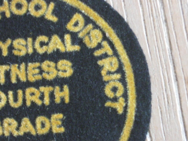 1963 Ithaca School District Physical Fitness Fourth Grade Girls Sweater Jacket Patch