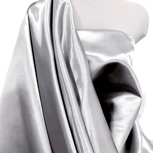 Błyszcząca satynowa tkanina 60" SREBRNY 606 .. 100% poliester ... ślubna, formalna, konkursowa, garnitury, wystrój domu...ślub...rękodzieło (ZNIŻKA)