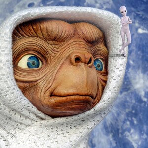Original ET Alien Print Gift