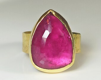 Huge Pink Tourmaline Solitaire Ring, 9.75 Carat Rubellite Tourmaline and 18 kt Solid Gold Statement Ring, Solid Gold Gemstone Ring
