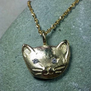 Solid 14 kt yellow gold and diamond cat necklace, gold and Diamond kitty pendant, birthstone necklace image 5