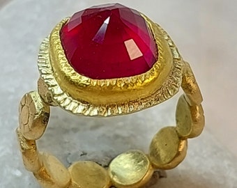 Ruby Solitaire Ring, Solid 18 kt and Ruby Statement ring, July Birthstone Ring, 18 kt Ancient Style Gemstone Ring, Ruby jewelry