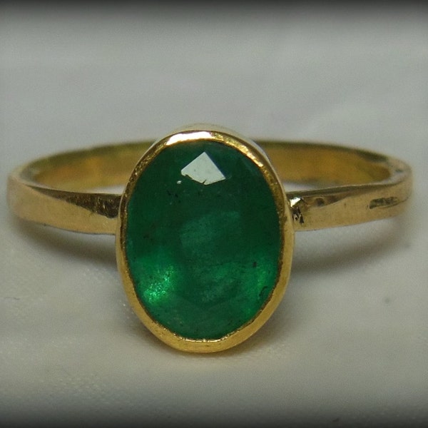 Columbian Emerald gemstone gold Ring, solid gold and emerald engagement ring, birthstone ring, fine jewelry