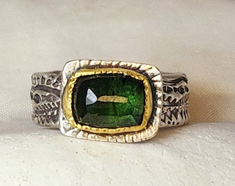 Green Tourmaline Solitaire Ring,   ,22 kt  Gold , Tourmaline and Silver  Ring, Tourmaline Jewelry