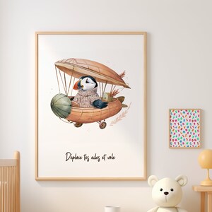 Póster de pared para bebé, póster infantil personalizado. Frailecillo en su dirigible.