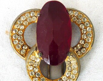 Vintage art deco dress fur clip gold tone paste rhinestone cranberry red accessory jewerly pin brooch