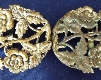 Vintage floral filigree silver belt sash buckle silver tone brass sewing accessory