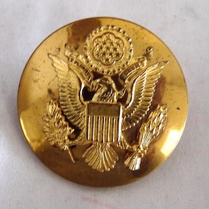 Vintage US Army brass pin large military uniform eagle hat badge