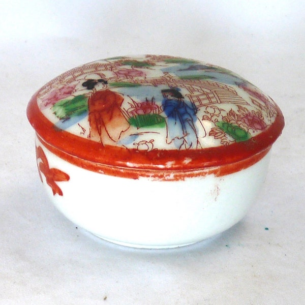 Antique vintage Japan Geisha Girls Hand Painted Porcelain Japanese Covered jar trinket dish