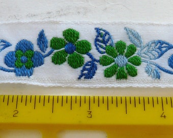 1 1/2 yds vintage blue green white floral cotton sewing trim braid crafts