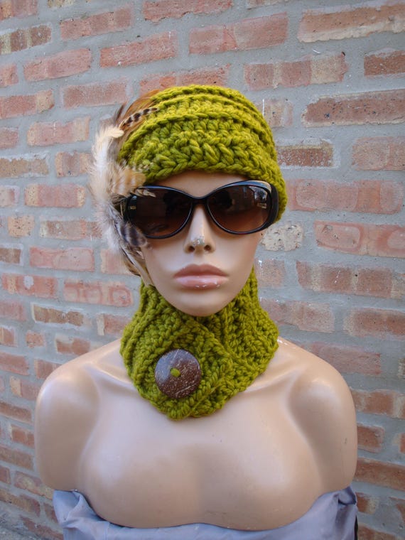 Crochet Hat and Scarf Set: Grass Green Acrylic Cap With  display picture 2