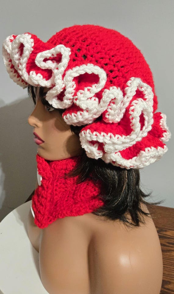 Hand made Colorful Knit Ruffle Hat and Scarf Set each Elle Yarns | 24.020 – Ruffle Frill Beanie main image 3