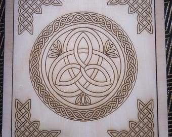 The Heirloom Domino Set Storage Box, CELTIC CIRCLE The Navarri Game Collection