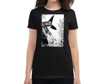 Garden Witch Women's Short Sleeved T-Shirt