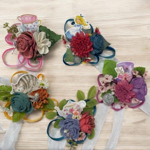 Alice i Underlandet Bandgåvor: Träblommaarmband, Festdekoration