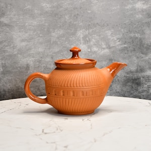 Sowpeace Kettle of Earth Terracotta Utensil – 24cm Brown Tabletop Decor | Handcrafted Home Accent | Unique Gift for Art & Culture Lovers