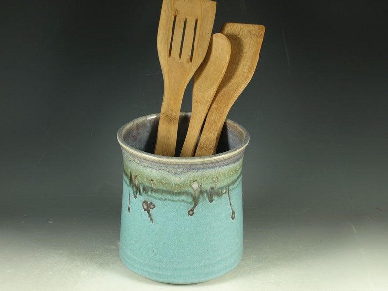 Utensil holder