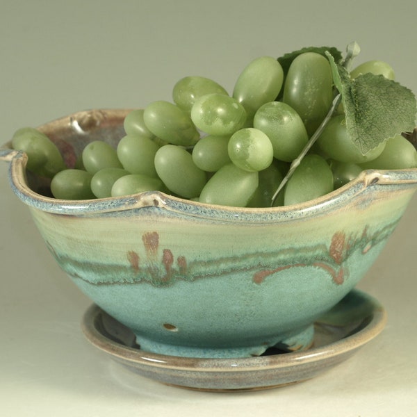 Berry Bowl in turquoise - handmade stoneware pottery