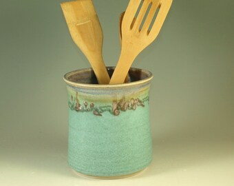 Utensil holder