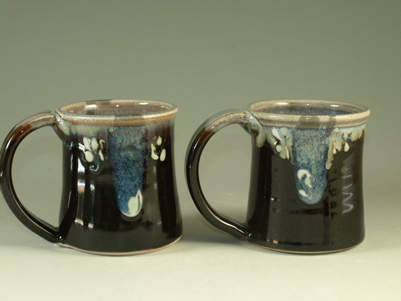Pair of Small pottery Mugs 12oz in tenmoku black glaze great morning coffee mugs zdjęcie 2