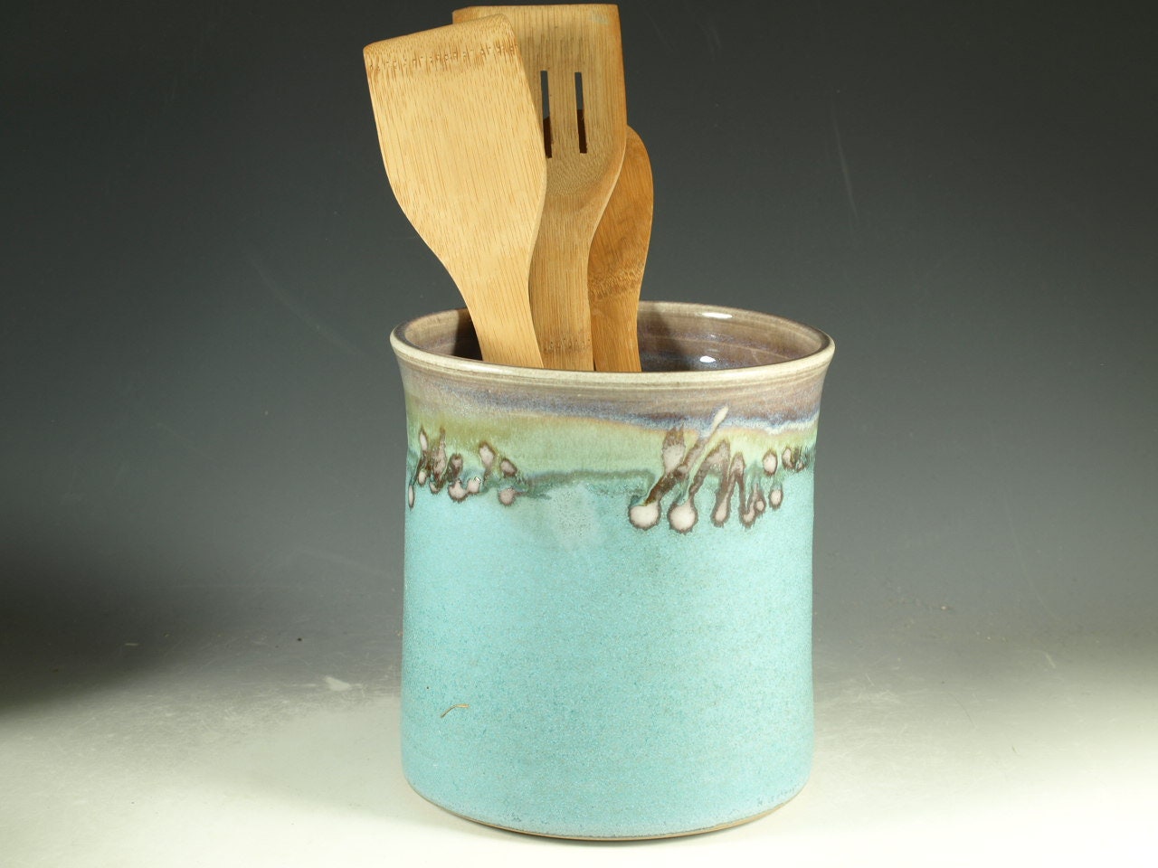 Utensil holder