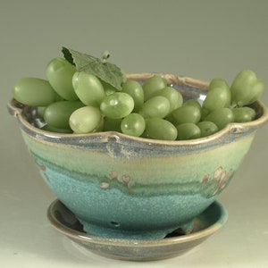 Berry Bowl in turquoise - handmade stoneware pottery