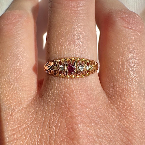 18CT antique ruby and diamond ring - image 9