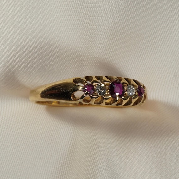 18CT antique ruby and diamond ring - image 2