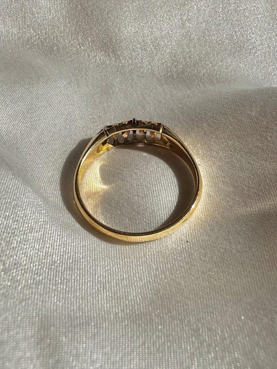 18CT antique ruby and diamond ring - image 7