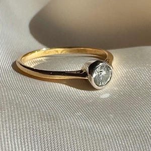 18CT old cut bezel set solitaire ring