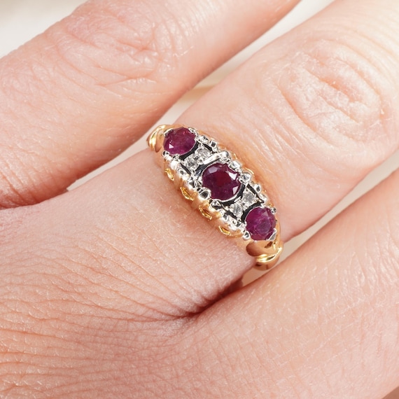 Vintage 9CT Ruby and diamond ring - image 6