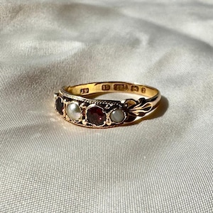 15CT Victorian antique split pearl and red paste five stone ring
