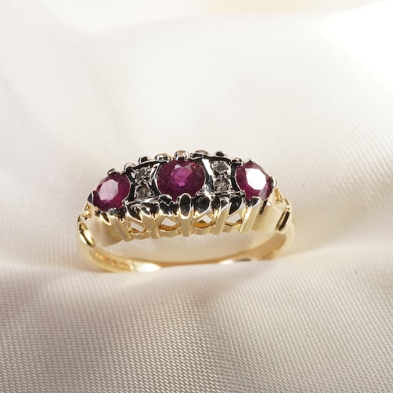 Vintage 9CT Ruby and diamond ring - image 3