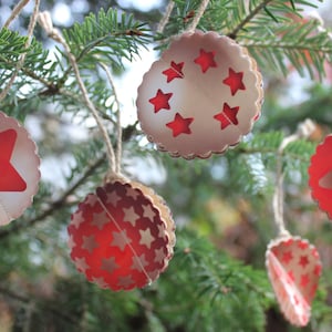 クリスマスの装飾、ホリデーデコレーション、クリスマスデコレーション、赤いクリスマスデコレーション、星の飾り、靴下に入れるものユニークなギフト、
