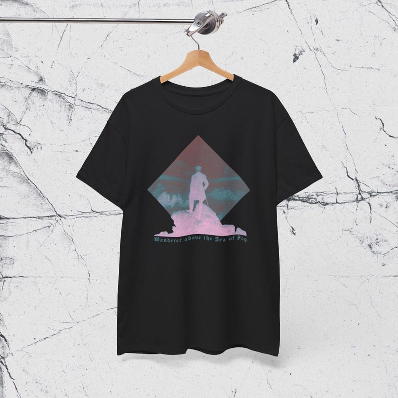 -shirt Wanderer au-dessus de la mer de brouillard | T-shirt peinture romantique, chemise d'art Caspar David Friedrich image 3