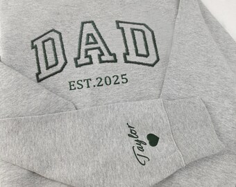 Dad Embroidered Custom Sweatshirt Name On Sleeve With Heart PapaShirt With Date Gift For New Dadly Father&#39;s Day Gifts