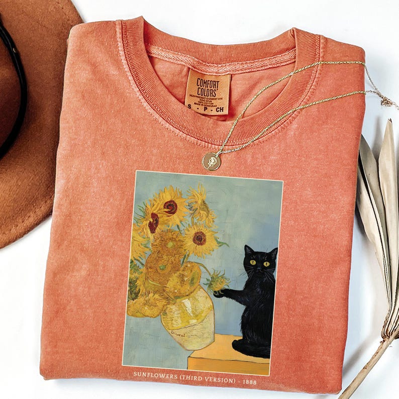 Camiseta Comfort Colors® con diseño de gato de Van Gogh, camiseta con estampado de lirios de Van Gogh, camiseta de gato negro, camiseta divertida de gato, camisetas para mujer, idea de regalo divertida, camisetas de gatos imagen 4