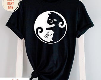 Yin Yang Cat T-Shirt, Yin Yang Cat Lover Gift, Cute Cats Tee, Sweet Kittens Unique Kawaii Aesthetic Gift, Yin Yang Shirt, Cat Lover T-shirts