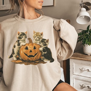 Vintage 90s Cat Halloween Sweatshirt, Retro Halloween Shirt, Spooky Season Tee, Pumpkin Shirts, Cat Lover T-shirts, Spooky Season, Black Cat