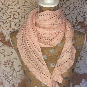 Scarf Shawl Women's Handknit Pink Wool Scarf or Shawlette 画像 1