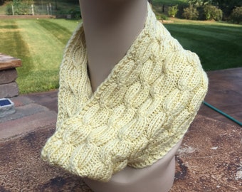 Women's Cabled Cowl Neckwarmer - Handknitted