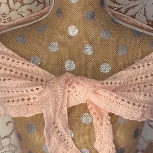 Scarf Shawl Women's Handknit Pink Wool Scarf or Shawlette 画像 4