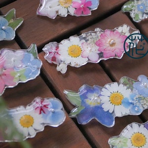 Daisy buds Hair Barrette，Hydrangea Flower Hairclip ,Real Pressed Flowers Hair Barrette, Unique Gift for Women and girls