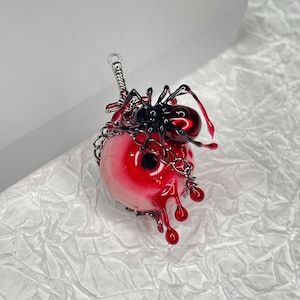 Halloween  Red Eyeball pendant Necklace  -  Frightful jewelry for Halloween, Gothic Jewelry
