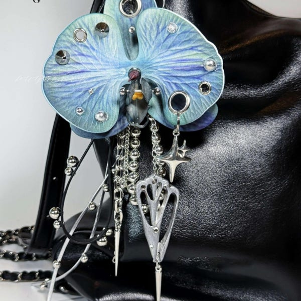 Pierced orchid keychain ,gothic trendy keychain for women's handbag. Floral handmade accessory
