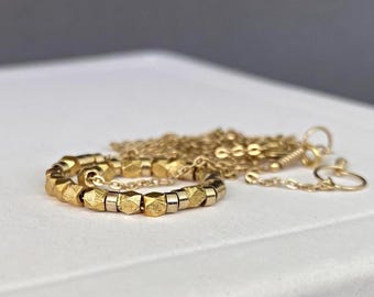 Collar personalizado con código Morse / Mensaje secreto personalizado / Joyería delicada en capas bañada en oro de 14 quilates