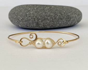 Peas in a Pod Gold Bangle Bracelet, Push Present First Time Mom Gift, Gold Filled White Freshwater Pearl Pea Pod Bracelet, Mother's Day Gift