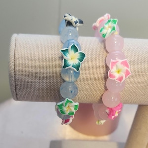 Blue or Pink Hibiscus Bracelet Handmade Glass Beaded Jewelry Tropical Floral Gift For Her Birthday Bracelet For Women